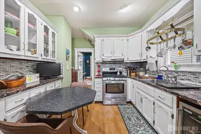124 Kearny Avenue, Perth Amboy, NJ 08861 - Photo 10
