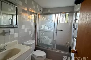 [Address not provided], Edison, NJ 08817 - Photo 4