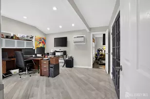 484 Fairton Dr Dr, Monroe Township, NJ 08831 - Photo 16