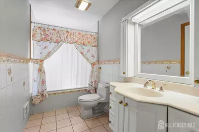 65 Hunter Lane, Woodbridge Township, NJ 07095 - Photo 12