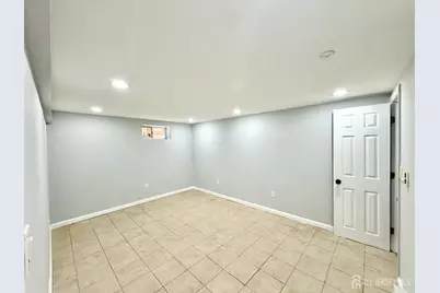 35 Fiat Avenue, Iselin, NJ 08830 - Photo 32