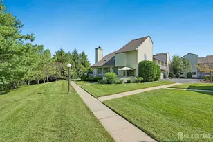 9 Brook St, Franklin Township, NJ 08873 - Photo 2