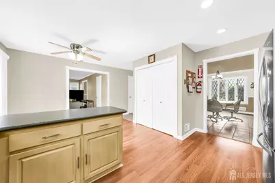 100 Howell Avenue, Fords, NJ 08863 - Photo 10