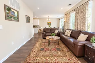 306 Dickson Ct, Highland Park, NJ 08904 - Photo 2