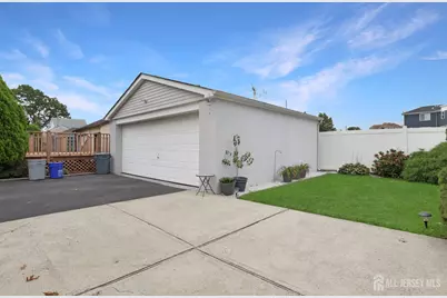 27 Hermann Avenue, Carteret, NJ 07008 - Photo 38