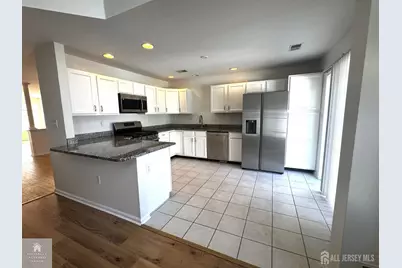 102 Wellington Park Drive, South Brunswick Township, NJ 08540 - Photo 4