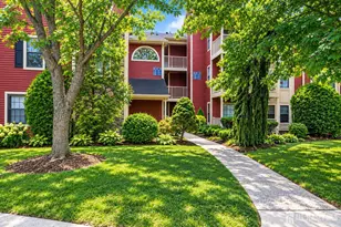 342 Crosspointe Dr, East Brunswick Township, NJ 08816 - Photo 2