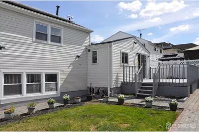 9 Florence Drive, Sayreville, NJ 08859 - Photo 14