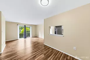 102 Morgan Pl, East Brunswick Township, NJ 08816 - Photo 10