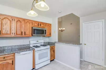 3 Rutland Lane #i, Monroe Township, NJ 08831 - Photo 6