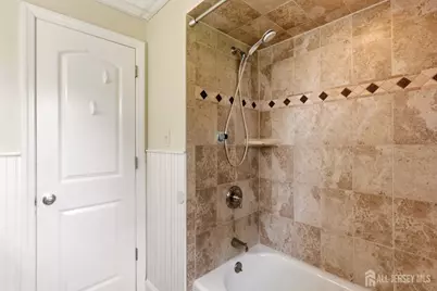 33 Willow Avenue, Iselin, NJ 08830 - Photo 12