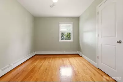 33 Willow Avenue, Iselin, NJ 08830 - Photo 6