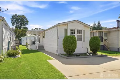 12 Twain Road, North Brunswick Township, NJ 08902 - Photo 2