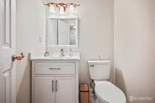 81 Thoreau Dr, Plainsboro Township, NJ 08536 - Photo 4
