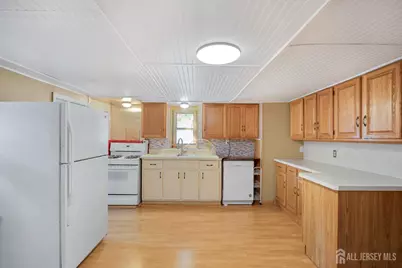 17 Douglas Street, Fords, NJ 08863 - Photo 10