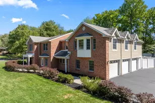 19 Bradford Rd, Edison, NJ 08820 - Photo 4