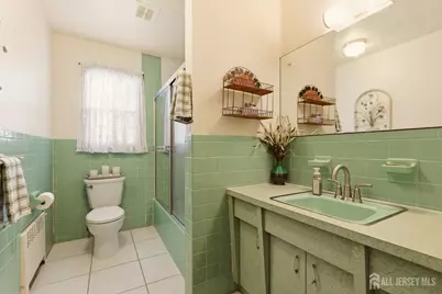 140 Lexington Avenue, Edison, NJ 08817 - Photo 22