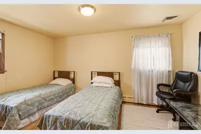 140 Lexington Avenue, Edison, NJ 08817 - Photo 20