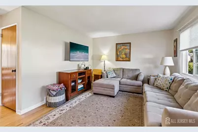 13 Highview Road, East Brunswick Township, NJ 08816 - Photo 4