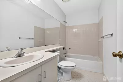 32 Crabapple Lane, Franklin Township, NJ 08823 - Photo 10