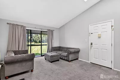 32 Crabapple Lane, Franklin Township, NJ 08823 - Photo 4