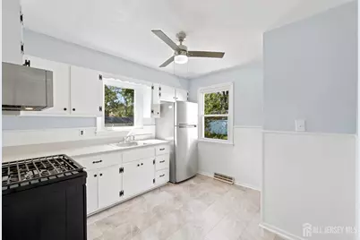 16 Eisenhower Avenue, Spotswood, NJ 08884 - Photo 14