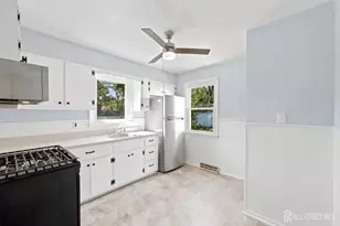16 Eisenhower Ave, Spotswood, NJ 08884 - Photo 14