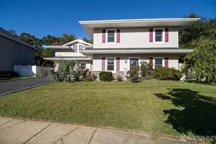 3 Matano Ct, Monroe Township, NJ 08831 - Photo 1
