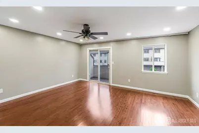 32 Chelsea Way, Bridgewater, NJ 08807 - Photo 6