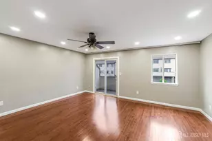 32 Chelsea Way, Bridgewater, NJ 08807 - Photo 6