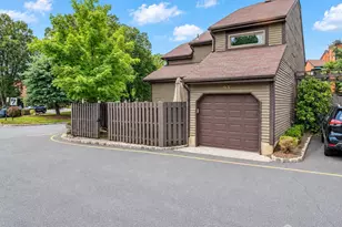 93 Riverbend Dr, North Brunswick Township, NJ 08902 - Photo 52