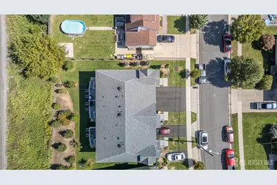 112 Valerie Drive, Manville, NJ 08835 - Photo 32