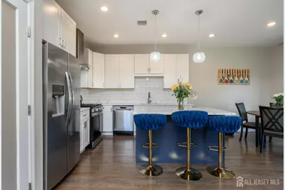 112 Valerie Drive, Manville, NJ 08835 - Photo 8