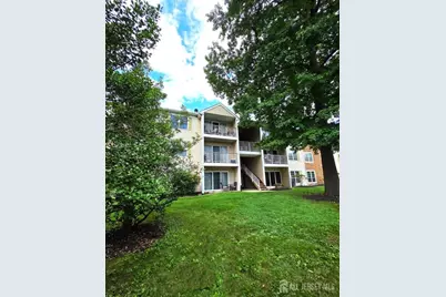 31 Hemlock Court, Hamilton Township, NJ 08619 - Photo 4