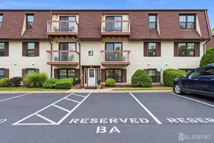 116 Orlando St, Edison, NJ 08817 - Photo 2