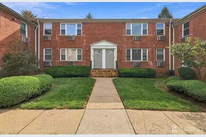 21 York Drive #3B, Edison, NJ 08817 - Photo 2