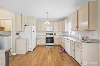 11 Camelot Drive, Monroe Township, NJ 08831 - Photo 16