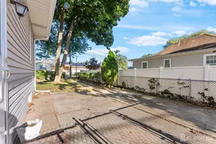 14 Harrison St, Sayreville, NJ 08872 - Photo 4