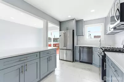 29 Swarthmore Drive, Carteret, NJ 07008 - Photo 12