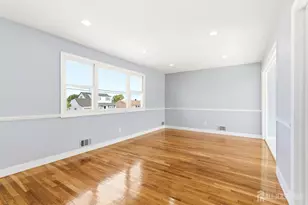 29 Swarthmore Dr, Carteret, NJ 07008 - Photo 8