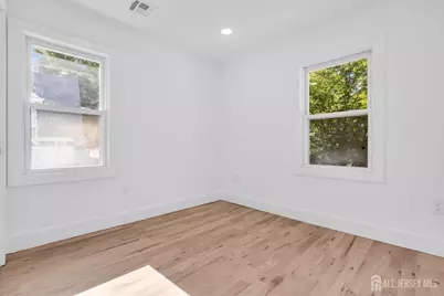 17 S Midland Avenue S, Kearny, NJ 07032 - Photo 28