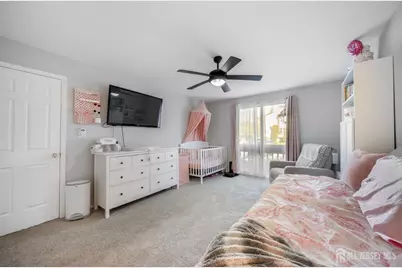305 Michaels Court, Woodbridge Township, NJ 07095 - Photo 8