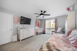 305 Michaels Ct, Woodbridge Township, NJ 07095 - Photo 8