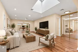 375C Duranta Plaza, Monroe Township, NJ 08831 - Photo 6