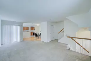 518 Great Beds Ct, Perth Amboy, NJ 08861 - Photo 4