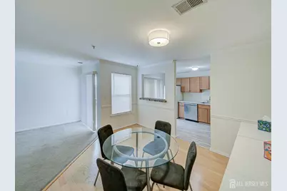 518 Great Beds Court, Perth Amboy, NJ 08861 - Photo 6