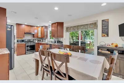 6 Mount Court, East Brunswick Township, NJ 08816 - Photo 14