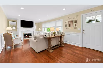 555 E Washington Avenue E, Woodbridge Township, NJ 07095 - Photo 4