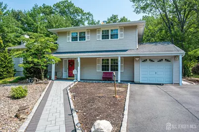 560 Wakefield Drive, Metuchen, NJ 08840 - Photo 2