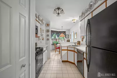 102 Rumford Way, Manalapan Township, NJ 07726 - Photo 10